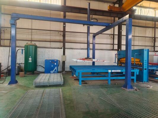 1.5*2.5m Railway Fence PLC Wire Mesh Welding Machine For 3D Fence Mesh
