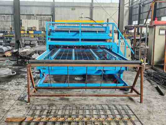ট্রান্সফরমার 160kva জাল প্রস্থ 2.4m নির্মাণ জাল প্যানেল ওয়েল্ডিং মেশিন